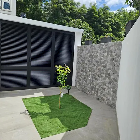 Next House בית נופש פורנס